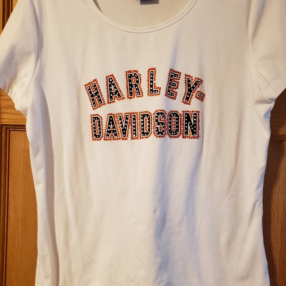 HD white large tshirt